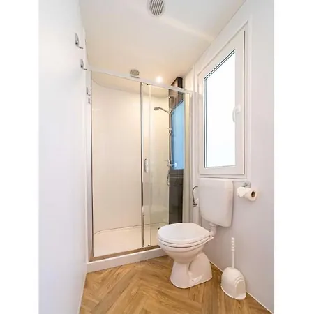 Сasa de vacaciones 1-bedroom Valbandon